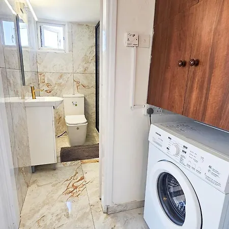 Apartament Shared Central Rooms Larnaca